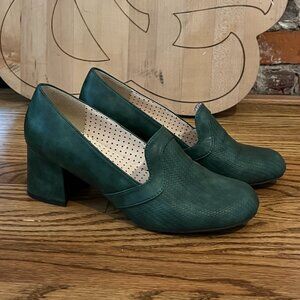 B.A.I.T. FOOTWEAR Clairee Chunky Heels Green Vegan Leather (Women's US Size 9)